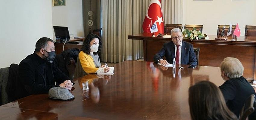 Egeli Akademisyenler Azerbaycan’da eğitim verdi