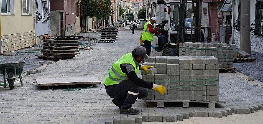 Fen İşleri Ekipleri 2021 Yılında 60 Bin Ton Asfalt Serimi Yaptı