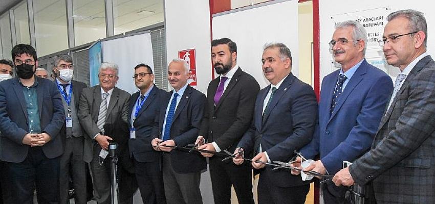İTÜ Hava ve Uzay Araçları Tasarım Laboratuvarı Hizmete Açıldı