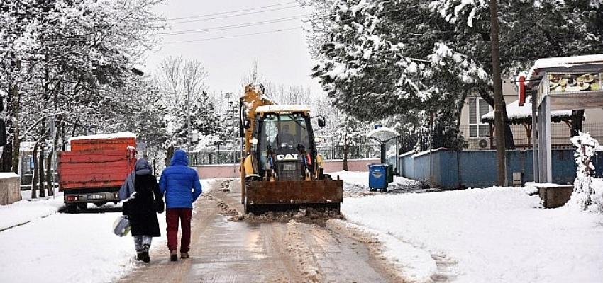 Kartepe’de Yollar Hiç Kapanmadı