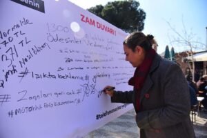 CHP İncirliova Gençlik Kollarından Zam Duvarı Kampanyası