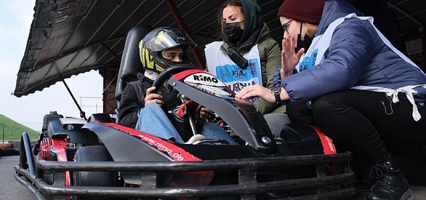 Akademi Liselilerin Karting Turnuvasında büyük heyecan