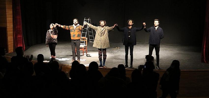 ‘Ben Feuerbach’ Oyunu Büyük İlgi Gördü