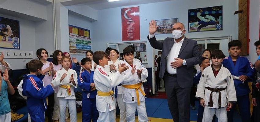 Canik’in Gururu Sporculardan Büyük Başarı