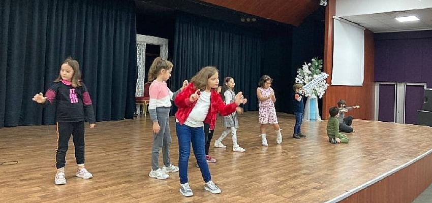 Canik’teki genç tiyatrocuların oyun heyecanı artıyor