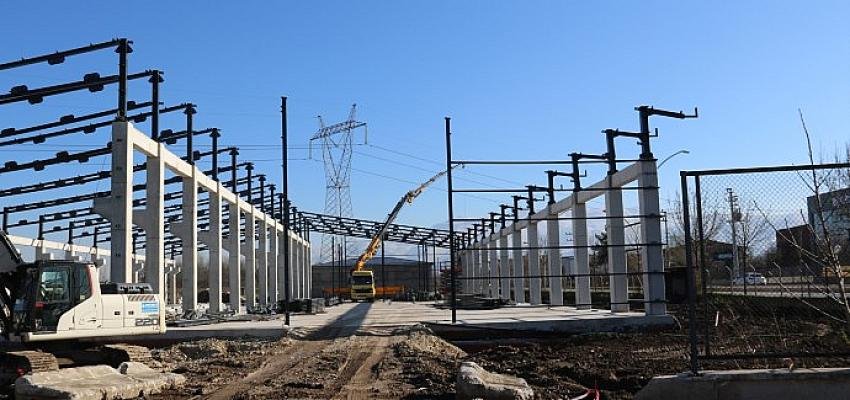 Distilasyon tesisinde yoğun imalat devam ediyor