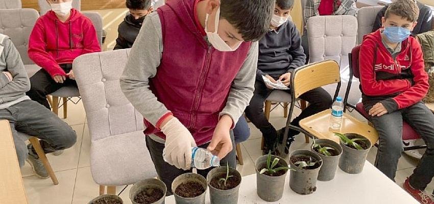 Öğrencilere uygulamalı salep eğitimi