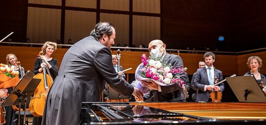 Soyer: “Sanattan uzaklaşan bir toplum yok olmaya mahkûmdur”