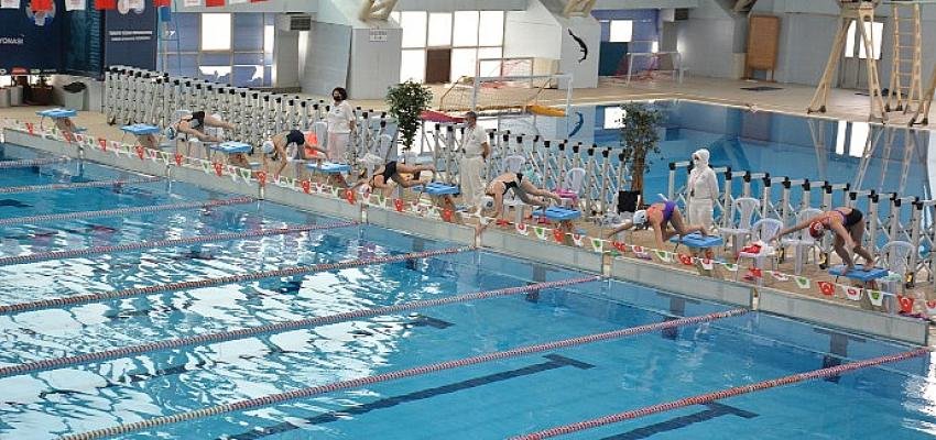 Türkiye Şampiyonası Yüzücüleri Keçiören’de Belirleniyor