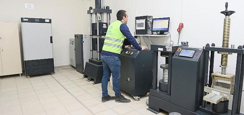 Aydın Büyükşehir Belediyesi’nin Yapı Malzemeleri Laboratuvarı Türkak’tan Akreditasyon  Aldı