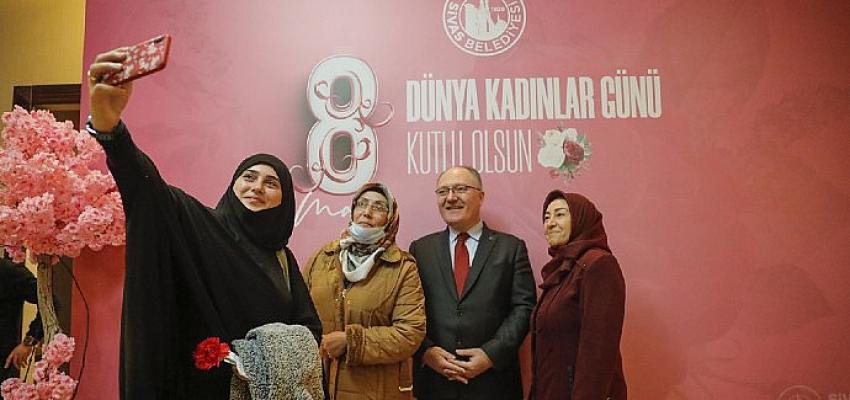 Başkan Bilgin, Kadın Çalışanlarla Bir Araya Geldi
