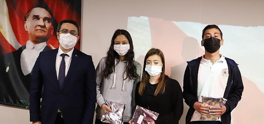 Bayındır’da 12 Mart İstiklal Marşı’nın Kabulü ve Mehmet Akif Ersoy’u Anma Günü Kutlandı