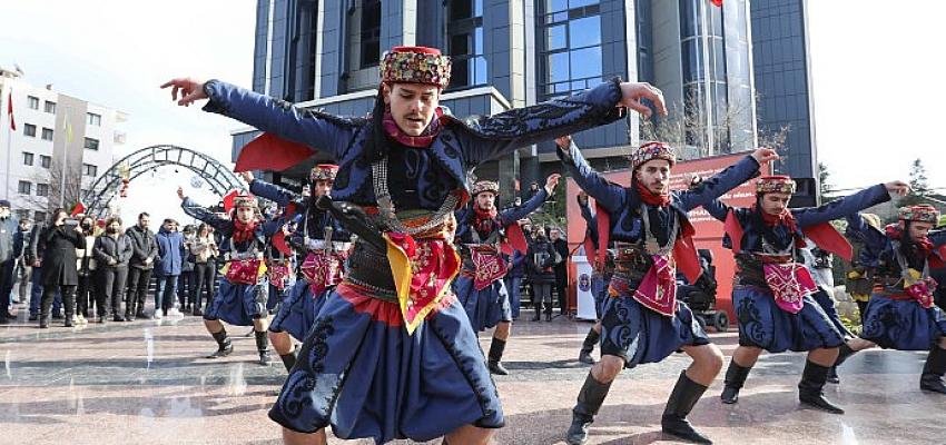 Buca İstiklal Marşı için tek yürek