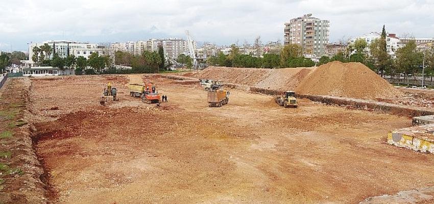 Büyükşehir Tıp Fakültesi Otoparkının temelini atıyor