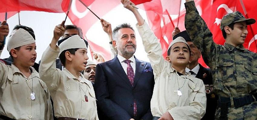 Çanakkale Şehitleri Bayraklı’da da unutulmadı