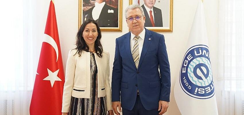 Egeli akademisyen Dr. Karaca Uğural “Türkiye’nin Gelecek Vadeden Kadın Girişimcisi” oldu