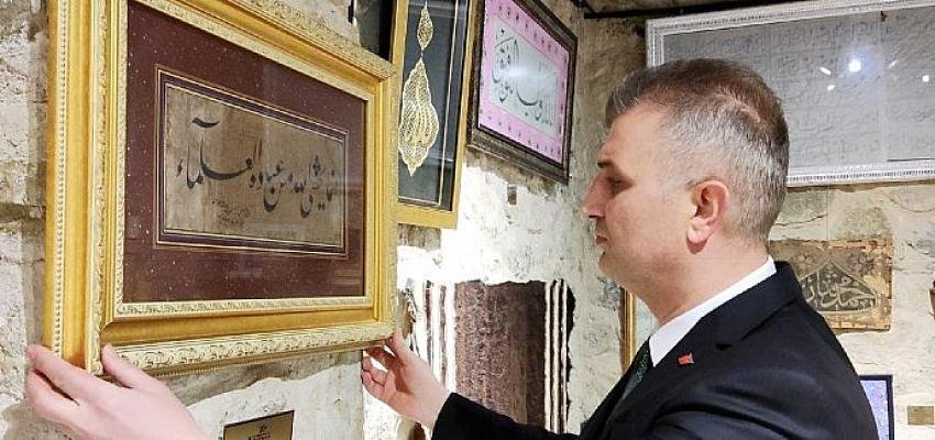 Hattat Ali Vazfi İzmidi’nin 143 Yıllık Eseri Kendi Adına Taşıyan Hat Müzesinde