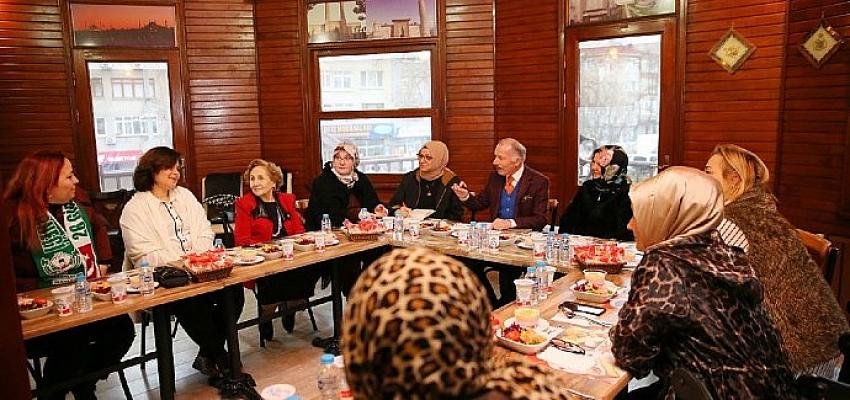 Kadınlar Günü Bayrampaşa’da coşkuyla kutlandı