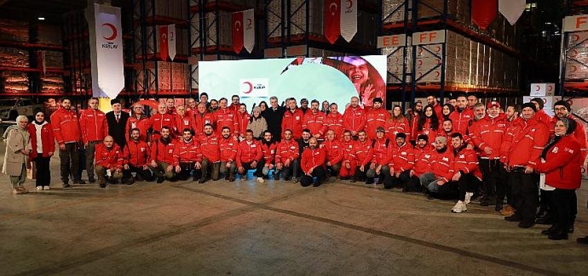 Ramazan için “iyilikte” yarıştılar  -Kızılay’a 6 saatte 104 Milyon Liralık Rekor Bağış Yapıldı