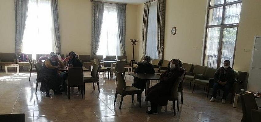 Sincan Hanım Konaklarında kanser farkındalık eğitimi veriliyor