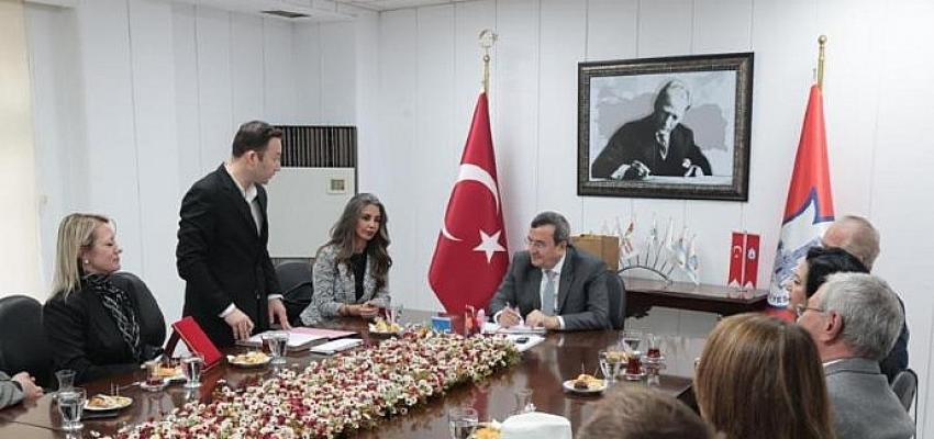 Başkan Batur, ‘İzmir Aşkına’ dedi