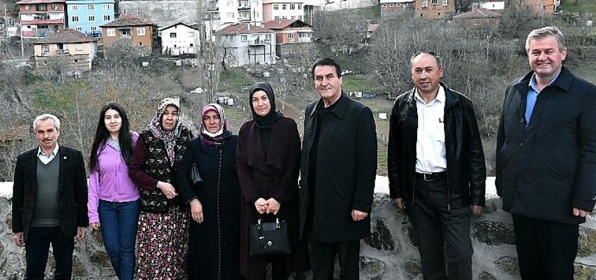 Başkan Dündar, Uluçam Sakinleriyle Oruç Açtı