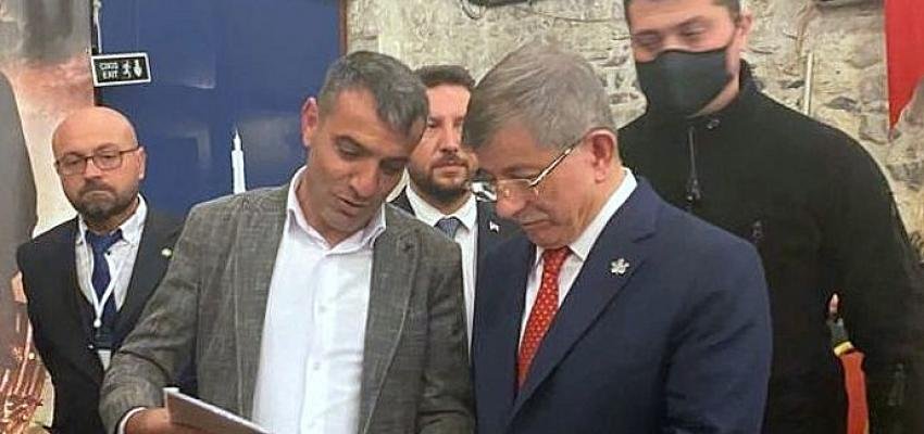 Davutoğlu’ndan, İzmirli seyyarlara ‘Meclis’ çağrısı