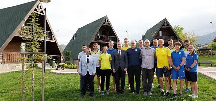 İnegöl Belediyesi’nin Konuğu Olan Ukraynalı Sporcular Türkiye’den Ayrıldı