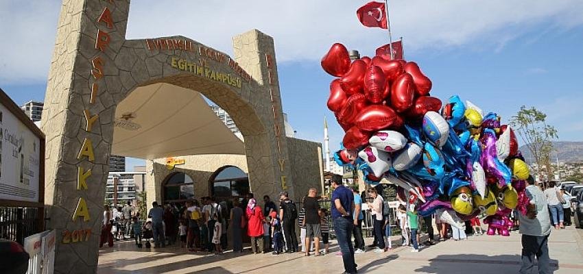 Karşıyaka Evrensel Çocuk Merkezi Planetaryuma