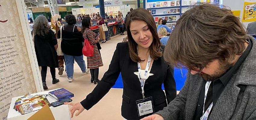 Londra Kitap Fuarı’nda ‘Türk kadın yazara’ büyük ilgi