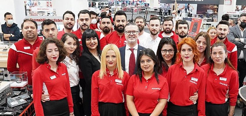 MediaMarkt Kartal İstMarina AVM’de mağaza açtı