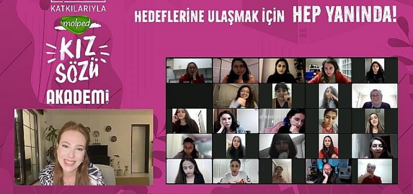 Molped Kız Sözü Akademi’nin İlk Eğitiminde Elçin Sangu Sürprizi!