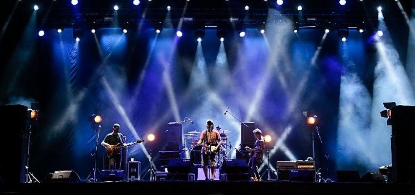 Turkcell Vadi Sezon Açılışını  Duman ve Yüzyüzeyken Konuşuruz Konserleriyle Yapacak