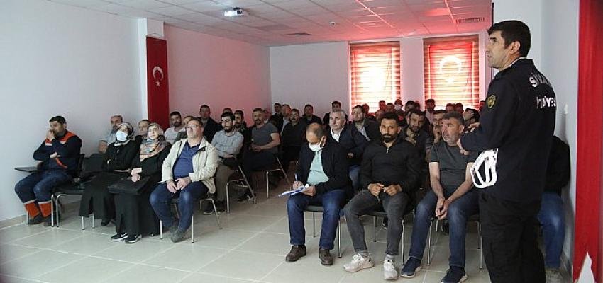 Yüksekte Çalışan Personele Yönelik Eğitim Verildi