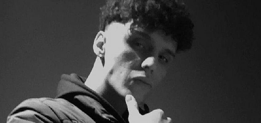 Zefbey’den yeni tekli “Yaş Yastıklar”