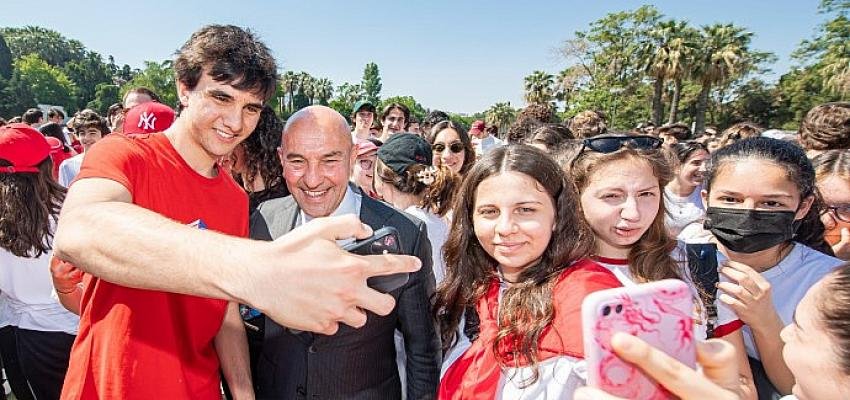 Başkan Soyer: “Bu memleketin size ihtiyacı var”