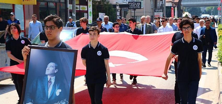 Çiftlikköy’de 19 Mayıs Gençlik Yürüyüşü Yapıldı