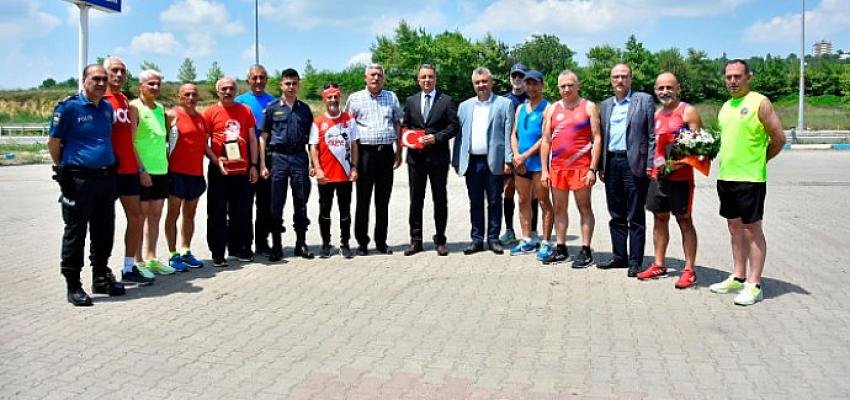 Geleneksel 16 – 19 Mayıs Selanik’ten Ankara’ya Atatürk’ü Anma, Dostluk ve Barış Koşusunu Yapan Sporcular Malkara’da Karşılandı