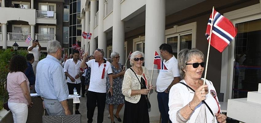 Kemer’de Norveç Milli Bayramı Kutlandı