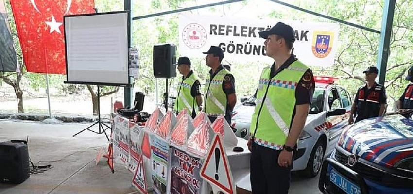 Kınık’ta “Reflektör Tak, Görünür Ol” Projesi Kapsamında Program Düzenlendi