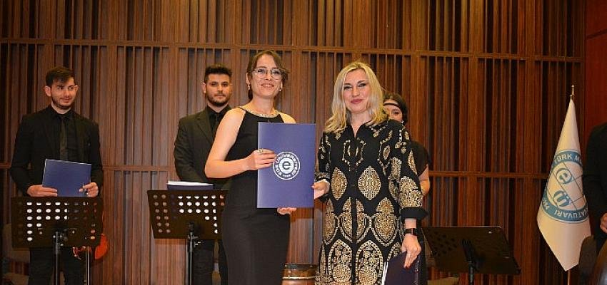 Klarnet virtüözü Şükrü Tunar eserleriyle anıldı