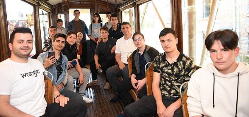 Kocaman ve Kartepeli Gençler Koç Müzesine Çıkarma Yaptı