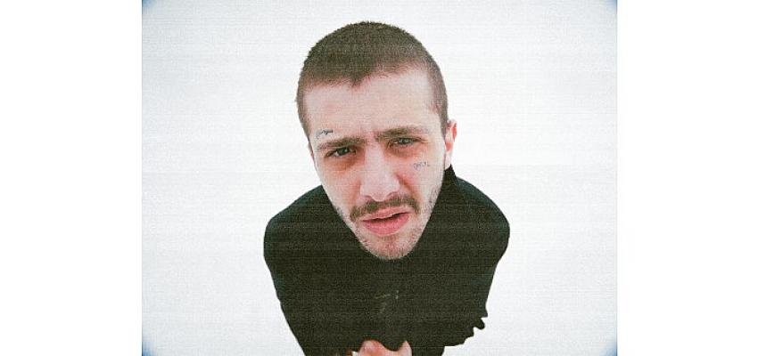 Kum, Yeni Şarkısını Paylaştı: “Küstüm”