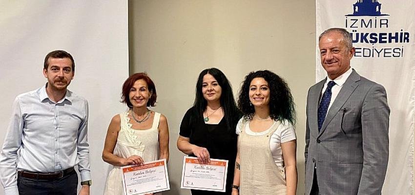 “Mahallemizin Kadınları Sinema Yapıyor” projesi ilk mezunlarını verdi