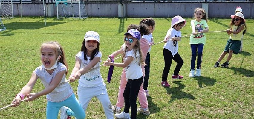 Minik öğrenciler Spor Şenliği’nde buluştu