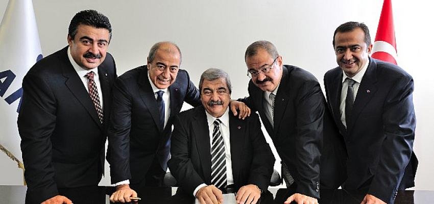 Sanko Holding Onursal Başkanı Abdulkadir Konukoğlu: “Patron Bir Profesyonel Gibi Çalışmalı, Baba Bırakmış Yöneticiler İdare Etsin Derseniz Çabuk Batarsınız”