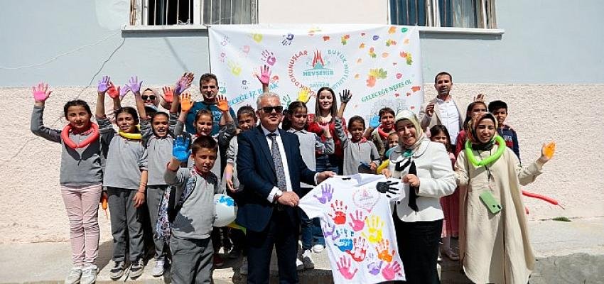 Sen de Gönüllü Ol Çocukların Eğitimine Destek O