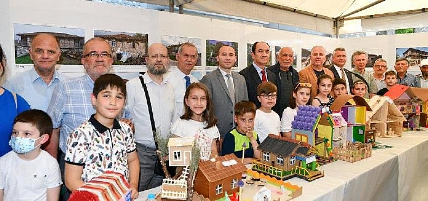 Tarihe Tanıklık Etmiş 100 Ev ve Konak Sergisi Mustafakemalpaşa’da