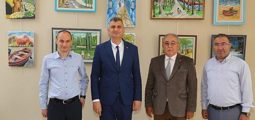 20 Yıllık Resim Tutkusunu Gölcük’te Sergiye Dönüştürdü