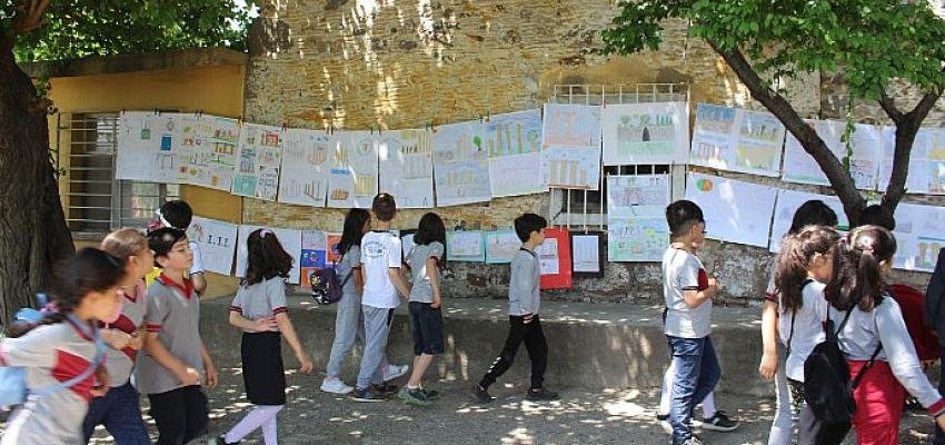 Çocukların Gözünden Eski Smyrna